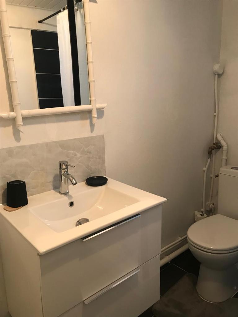 Petite Maison Avec Jardin Face Mer آغون - كونتاينفيل المظهر الخارجي الصورة
