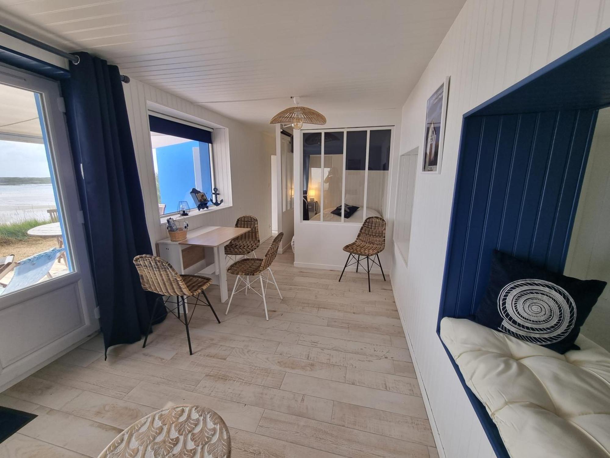Petite Maison Avec Jardin Face Mer آغون - كونتاينفيل المظهر الخارجي الصورة